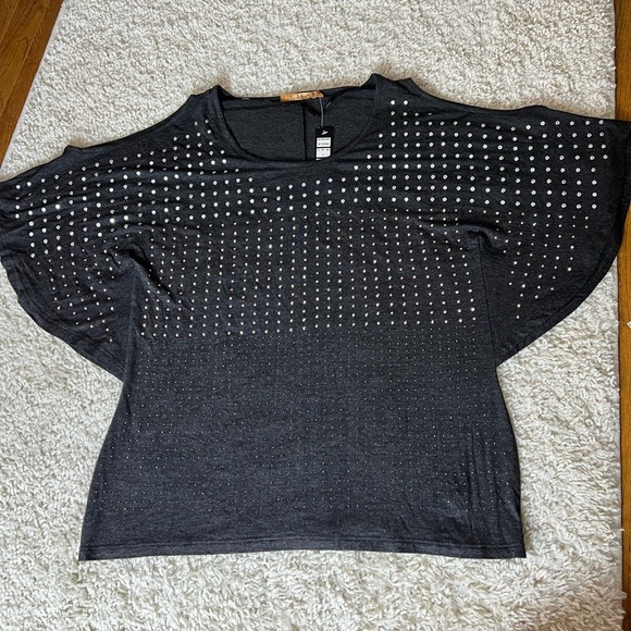 Women’s Large Belldini Open Shoulder Studded Blouse NWT - Picture 1 of 6